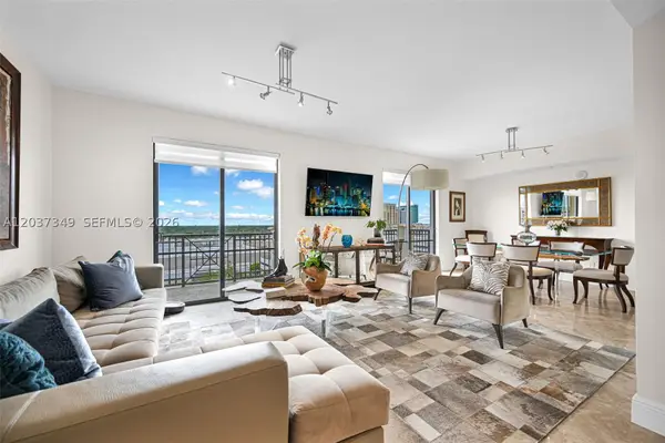 8390 SW 72nd Ave #905, Miami, FL 33143