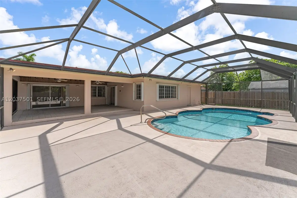 10842 SW 33rd St, Miami, FL 33165 - #1