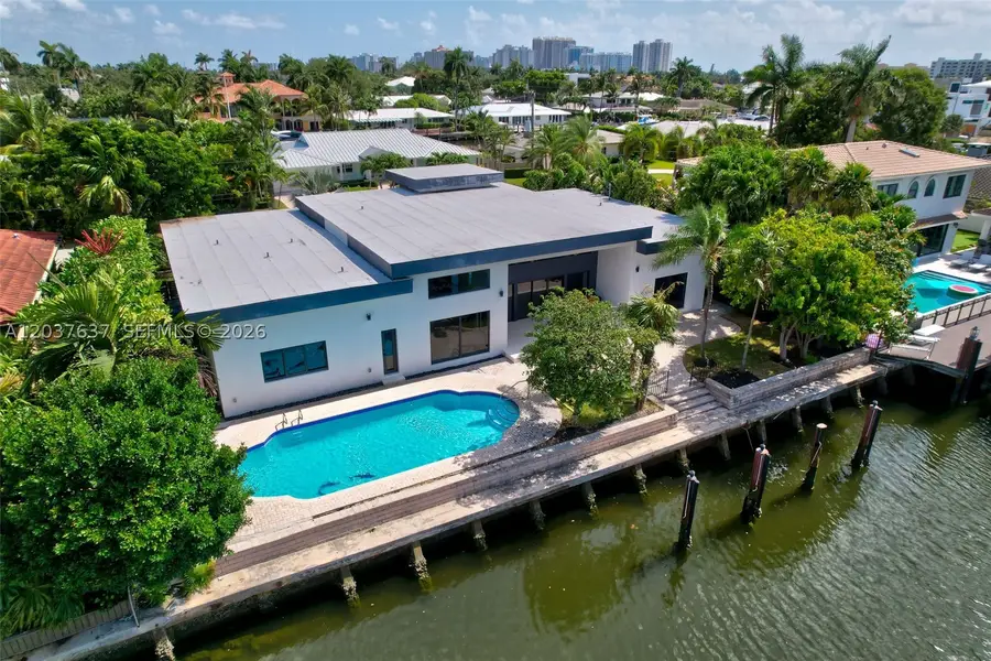 2832 NE 24th Ct, Fort Lauderdale, FL 33305 - #2