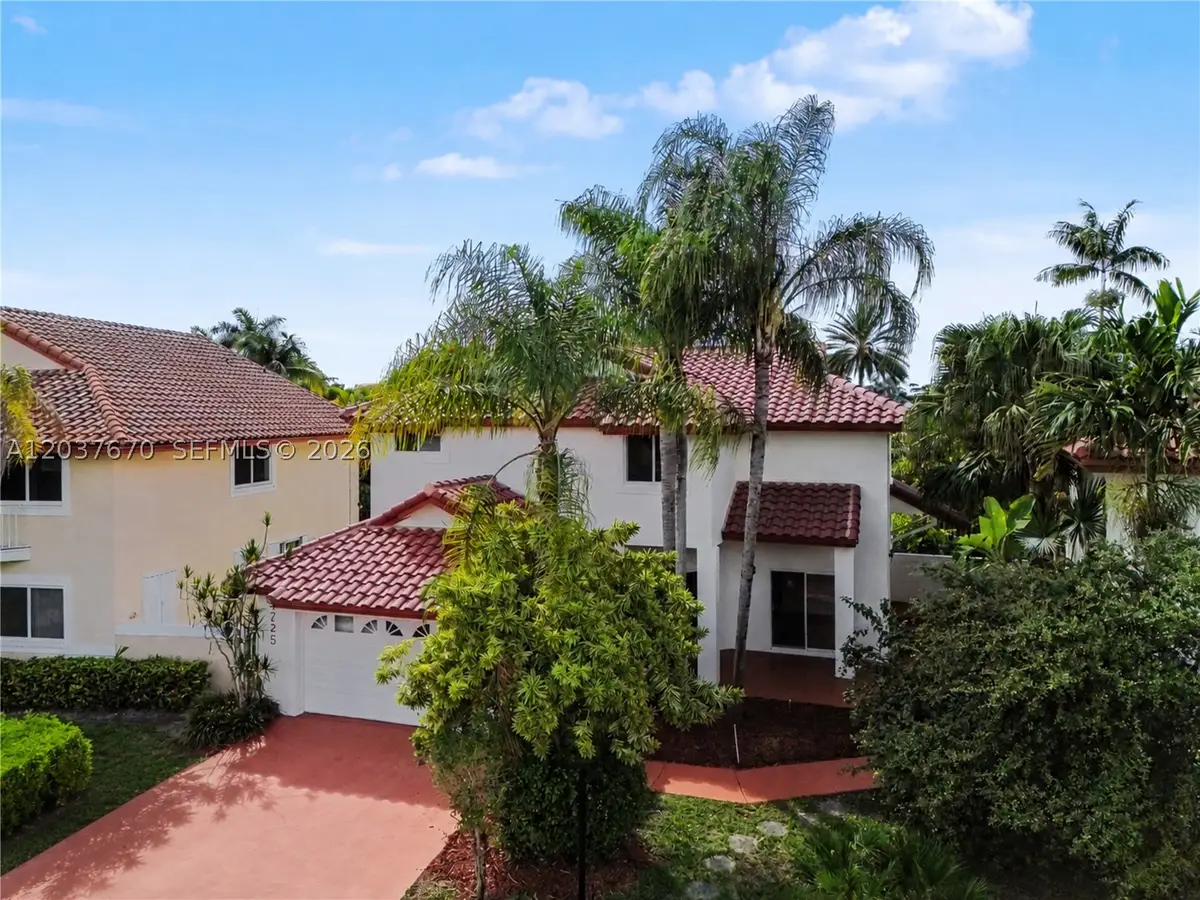 4725 NW 104th Ave, Doral, FL 33178 - #1