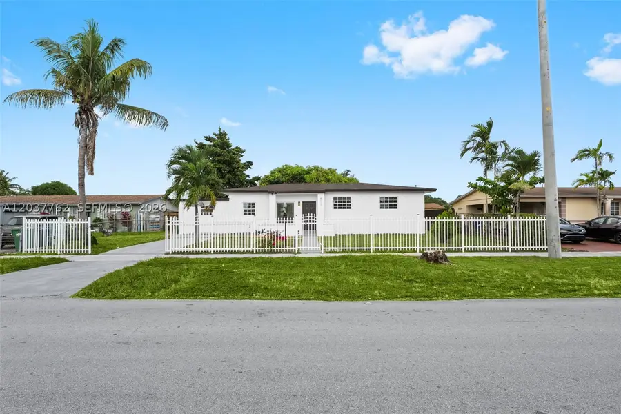 4011 NW 171st St, Miami Gardens, FL 33055 - #2