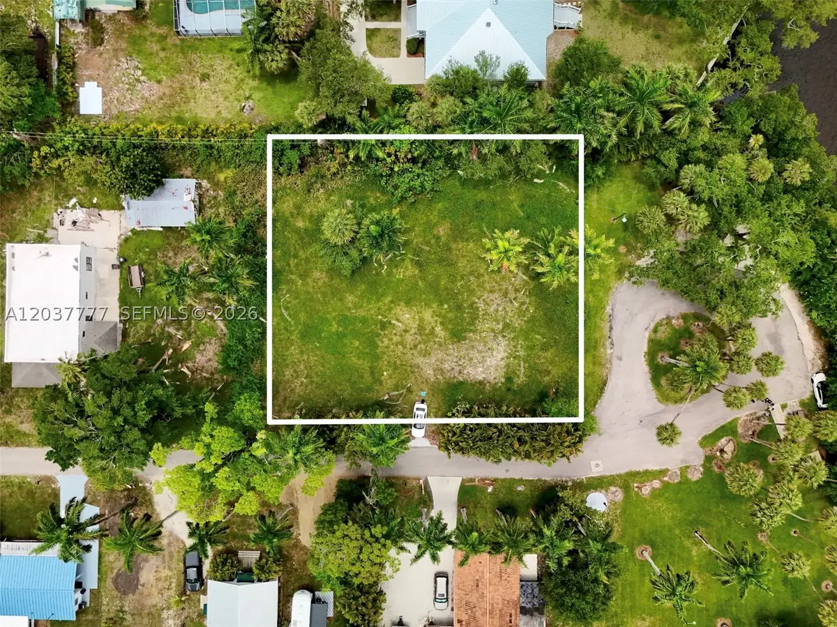 304 Royal Palm Park Rd, Fort Myers, FL 33905 - #1