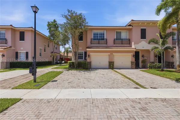 277 Las Brisas Cir, Sunrise, FL 33326
