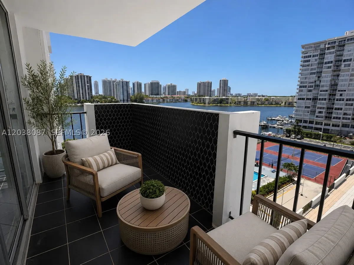 2780 NE 183rd St #810, Aventura, FL 33160 - #1