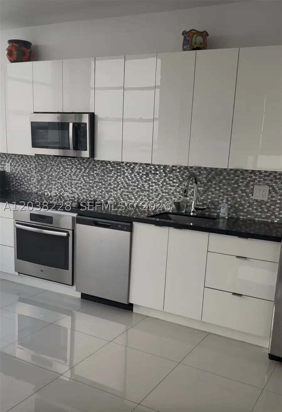 11930 N Bayshore Dr #PH-8, Miami, FL 33181 - #2
