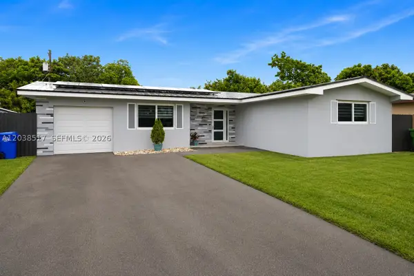 8211 NW 12th St, Pembroke Pines, FL 33024