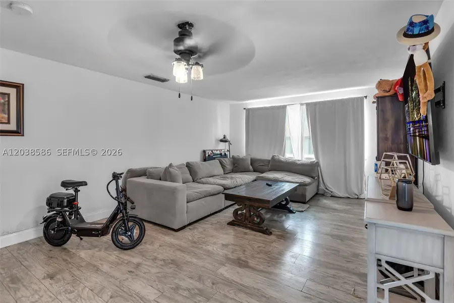 3510 SW 87th Ave, Miami, FL 33165 - #2