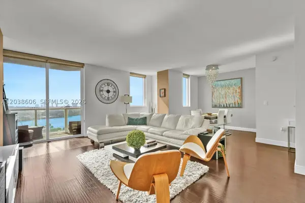 244 Biscayne Blvd #1803, Miami, FL 33132