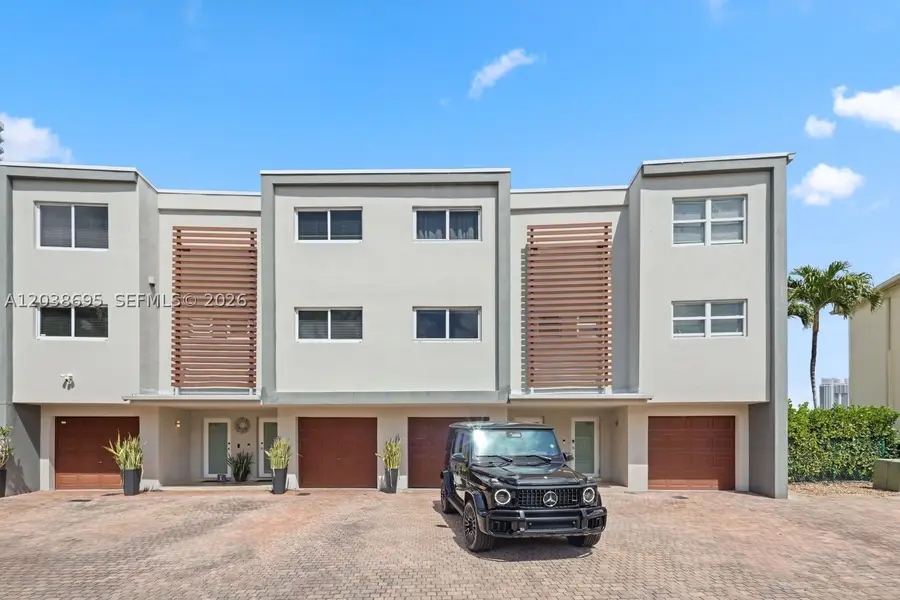 3927 NE 171st St, North Miami Beach, FL 33160 - #3