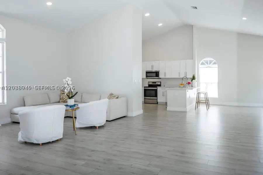 8325 NW 161st Ter, Miami Lakes, FL 33016 - #2