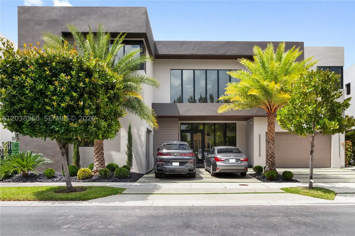 10261 NW 74th Ter, Doral, FL 33178 - #1