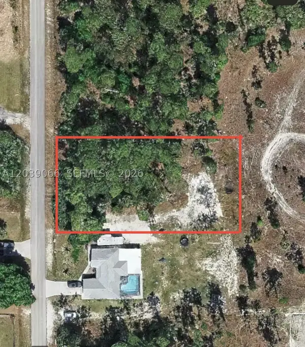 1010 Henry Ave, Lehigh Acres, FL 33972