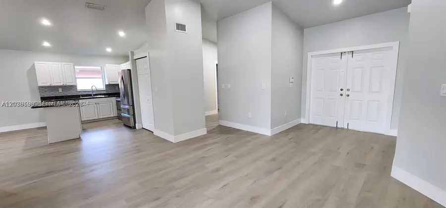 14817 SW 180th St, Miami, FL 33187 - #2