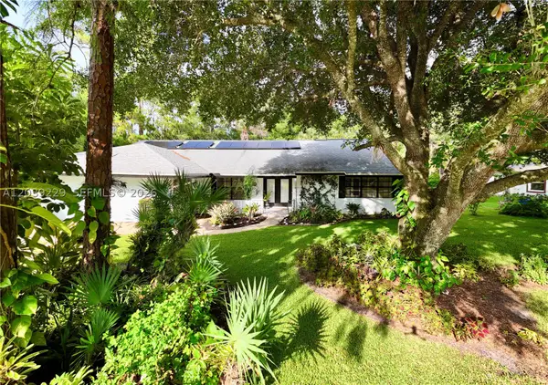 172 Wild Pine Rd, Wellington, FL 33414