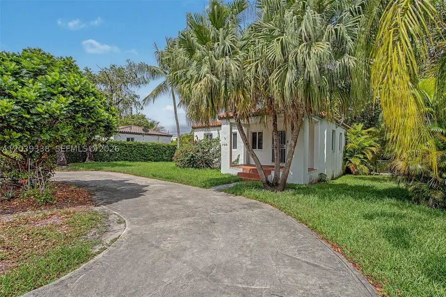 702 Boabadilla, Coral Gables, FL 33134 - #3