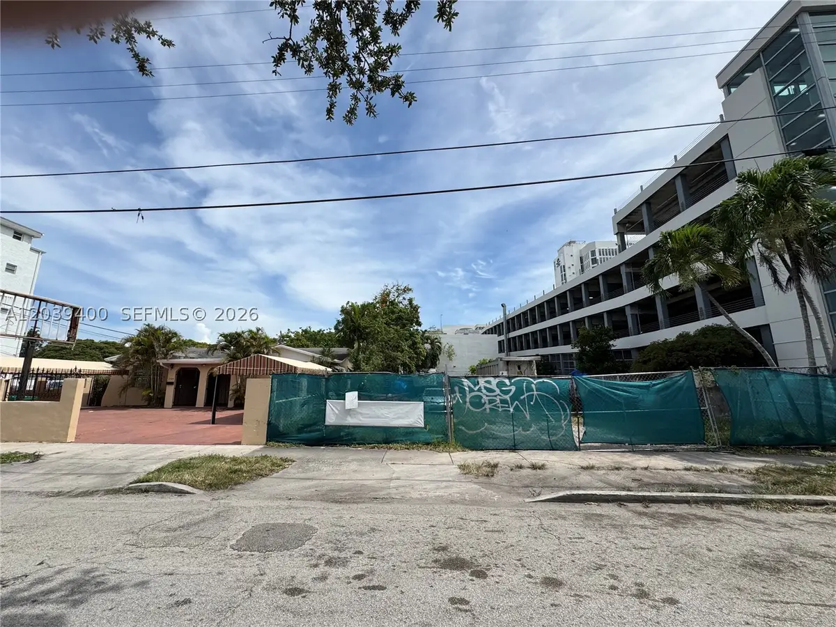 2524 SW 6th St, Miami, FL 33135 - #1