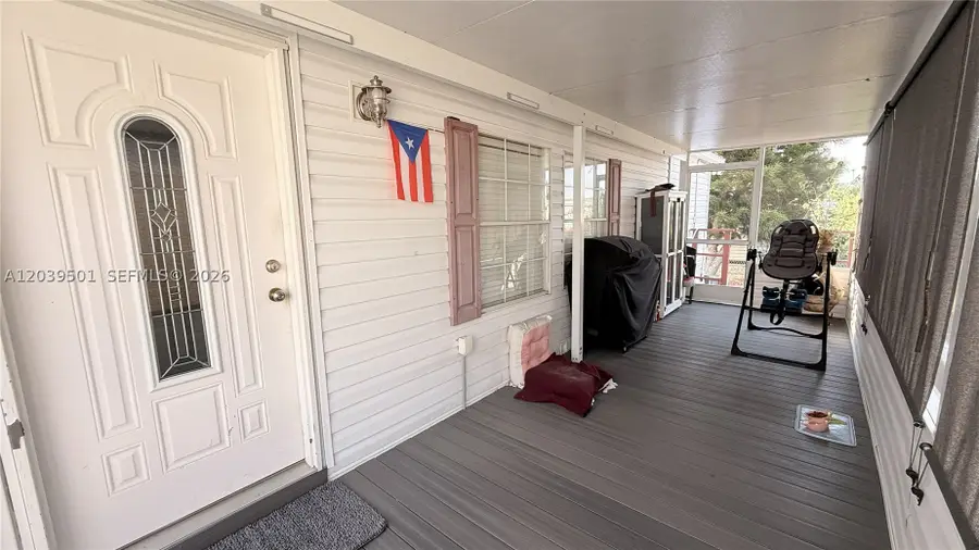 8631 SW 18th Pl, Davie, FL 33324 - #2