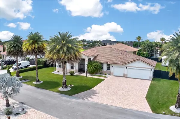 12922 SW 221 St, Miami, FL 33170