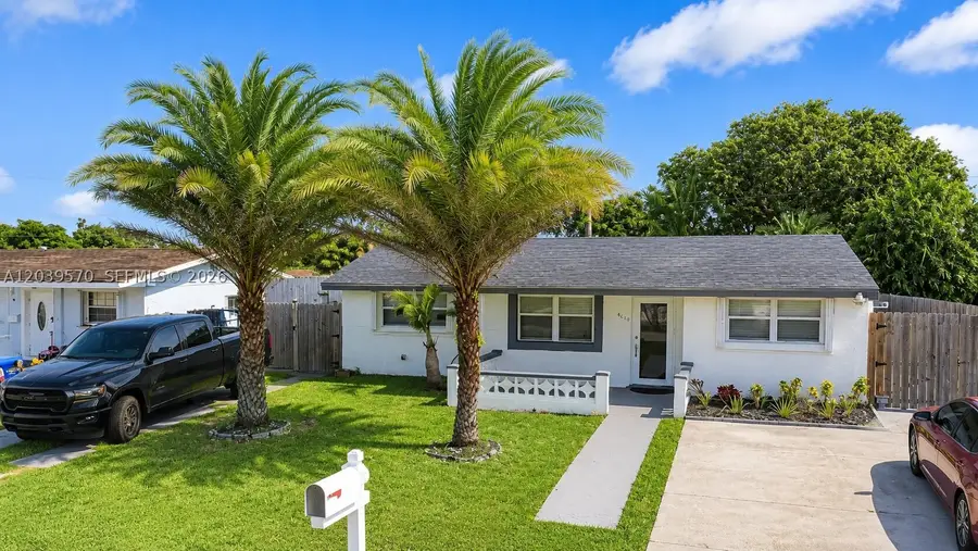 3010 N 73rd Ave, Hollywood, FL 33024 - #2