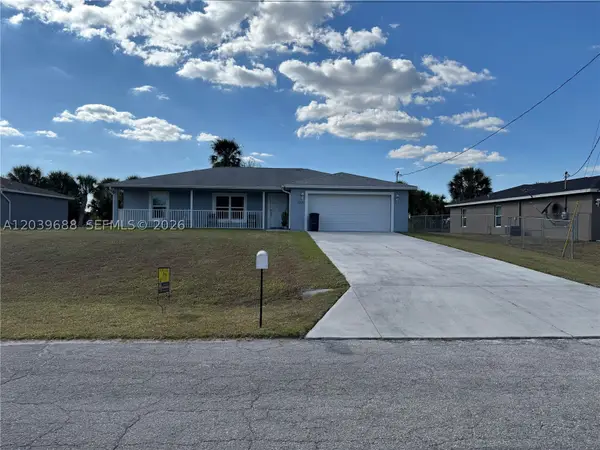 1201 Banjo Ct, La Belle, FL 33935