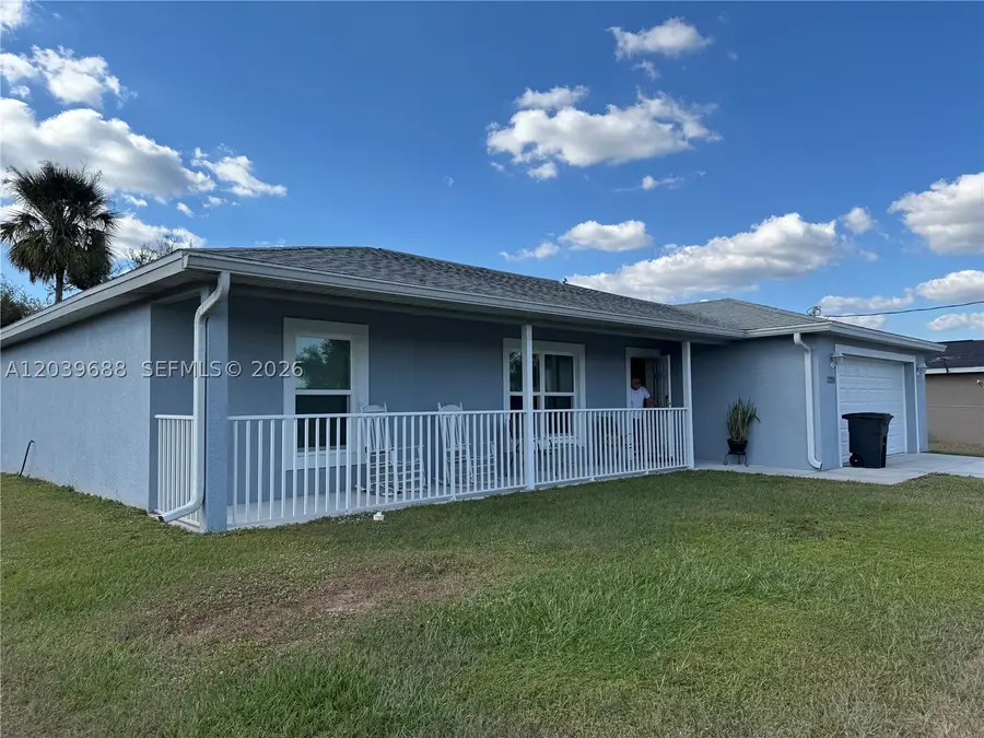 1201 Banjo Ct, Port Labelle, FL 33935 - #2