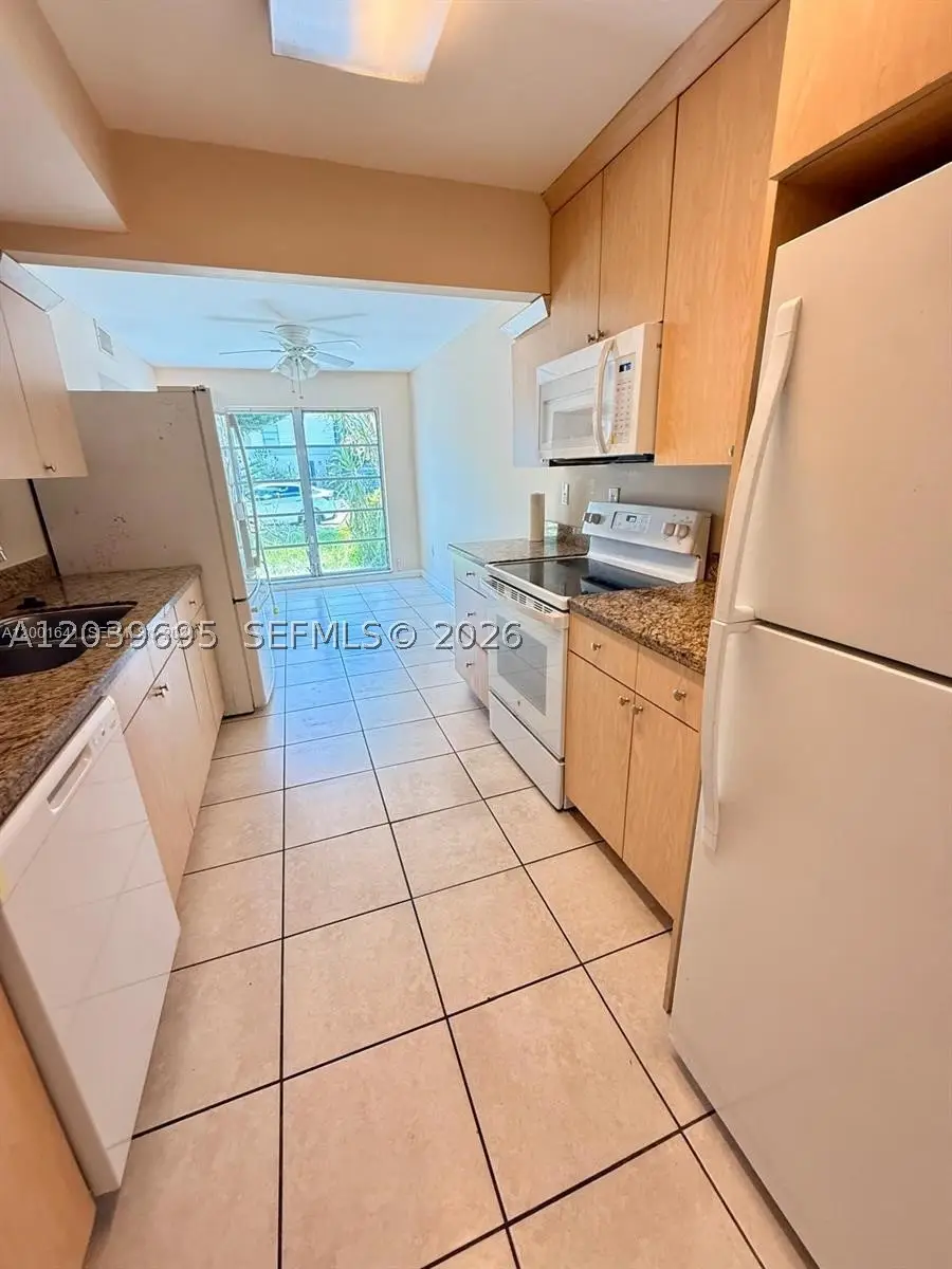 3301 Raleigh St #4D, Hollywood, FL 33021 - #2
