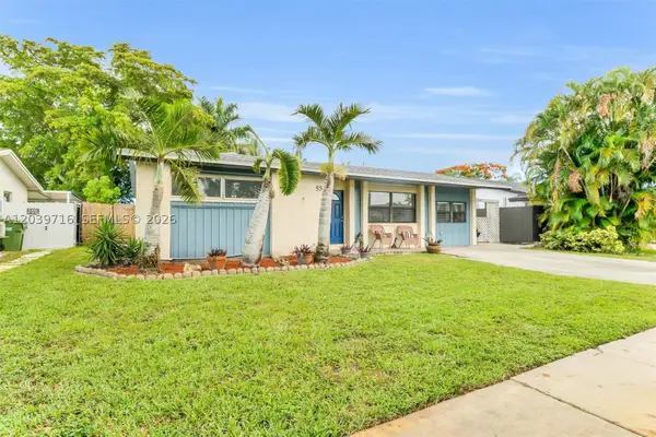 551 NW 99th Way, Pembroke Pines, FL 33024