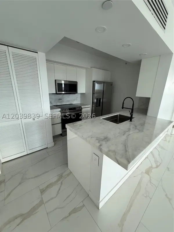 7350 SW 89th St #1602S, Miami, FL 33156