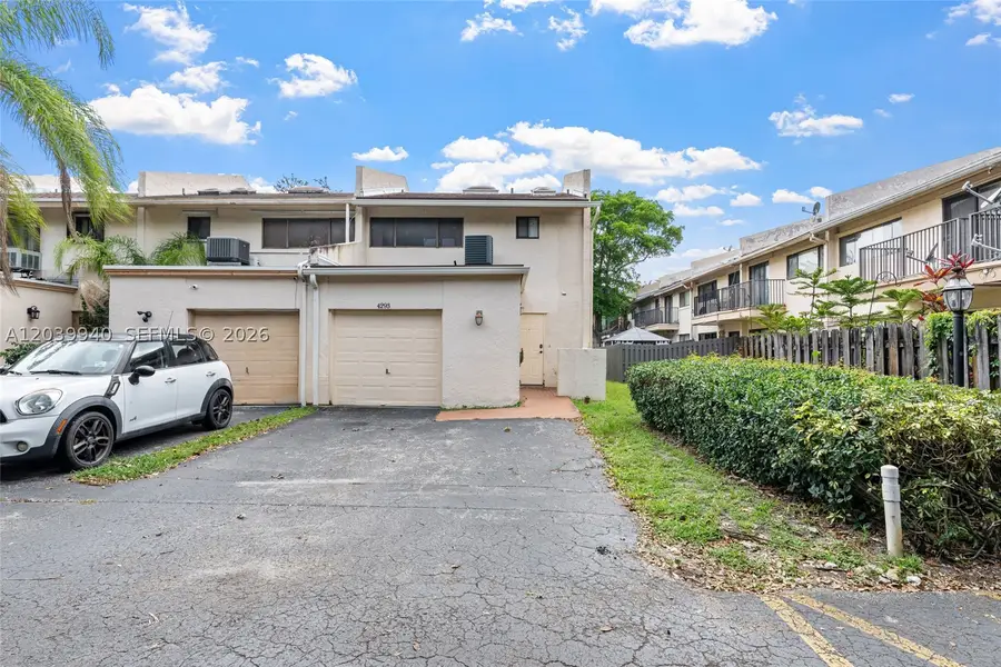 4293 N 76th Ave, Davie, FL 33024 - #2