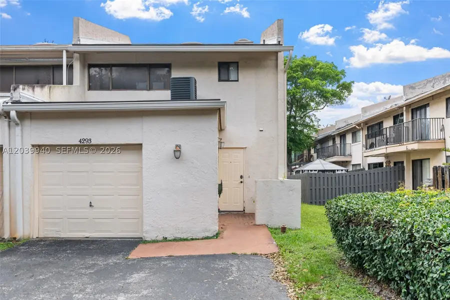4293 N 76th Ave, Davie, FL 33024 - #3