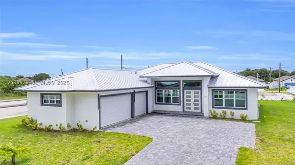 121 SW Sea Lion Rd, Port St Lucie, FL 34953
