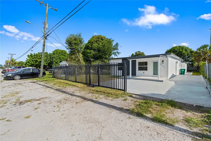 3271 NW 102nd St, Miami, FL 33147 - #2