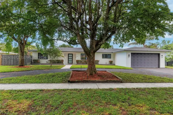 6940 NW 6th St, Plantation, FL 33317