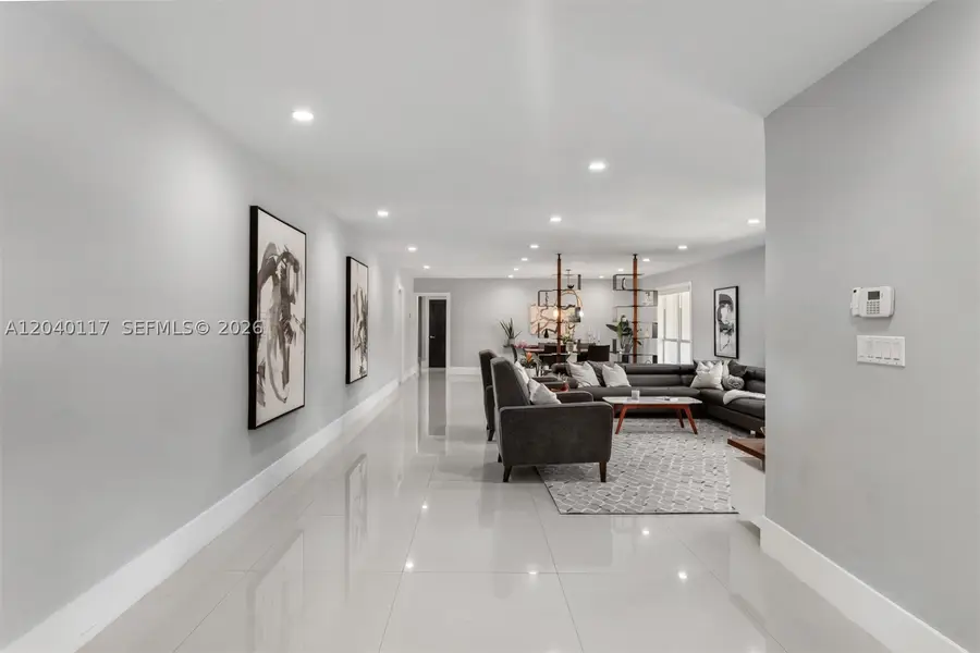 11721 Jacaranda Pl, Coral Gables, FL 33156 - #3