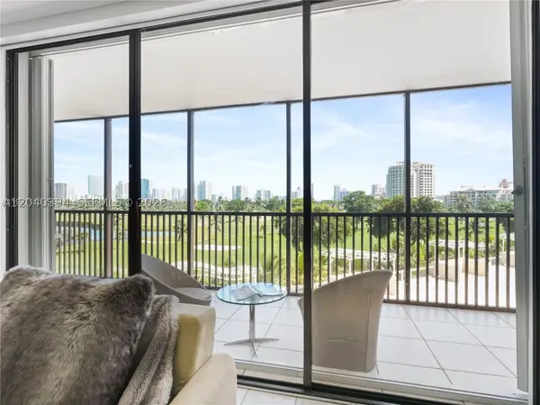 20379 W Country Club Dr #536, Aventura, FL 33180