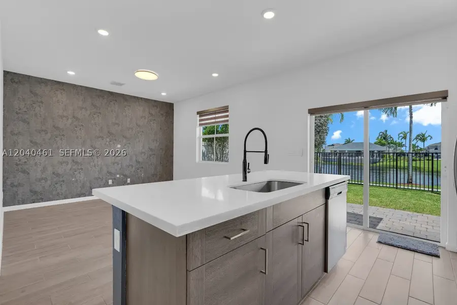 805 SE 18th St, Homestead, FL 33034 - #3
