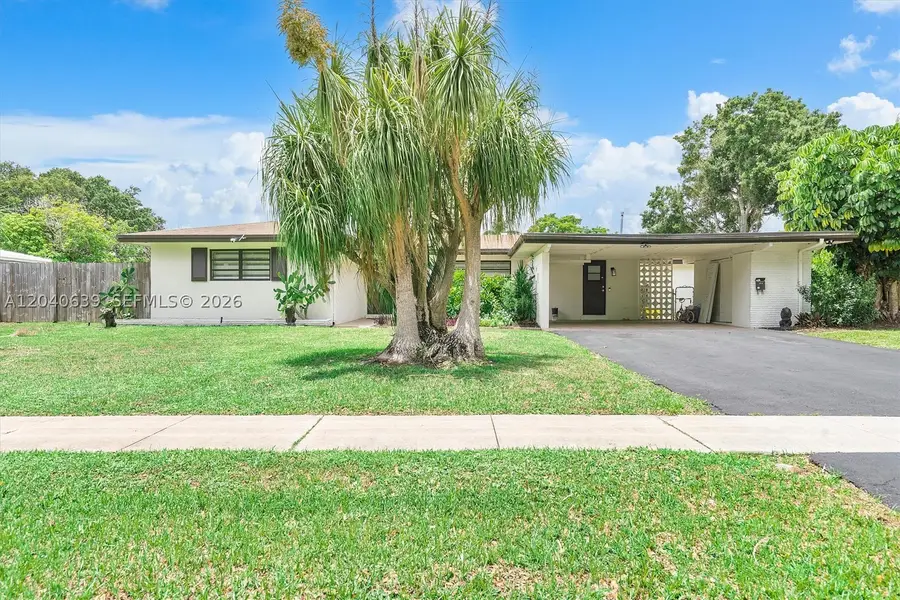 885 Azalea Ct, Plantation, FL 33317 - #3