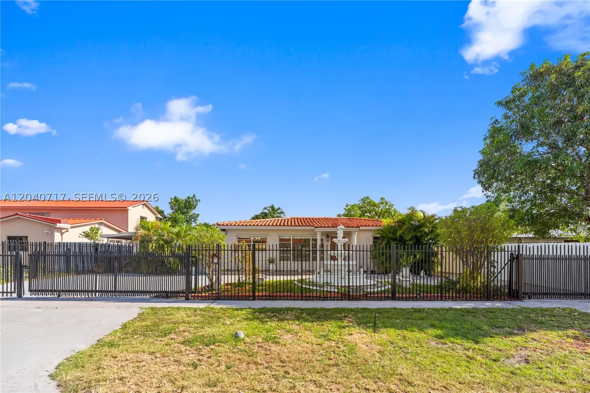 491 W 35th Pl, Hialeah, FL 33012 - #1