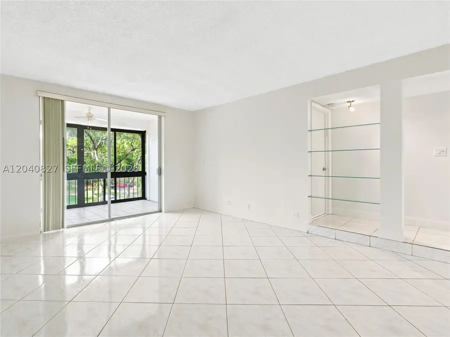 3740 Inverrary Dr #3N, Lauderhill, FL 33319 - #3