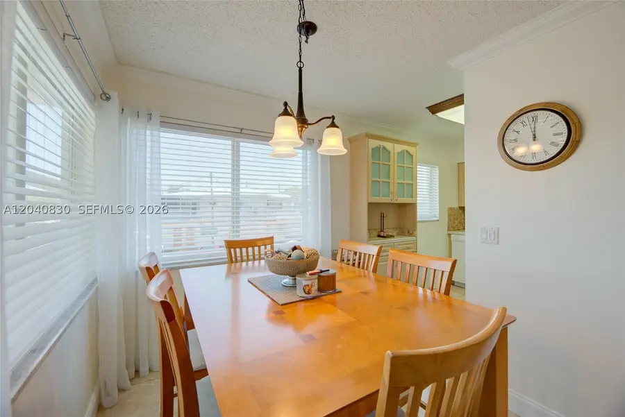 920 SW 10th Ter #12R, Hallandale Beach, FL 33009 - #3