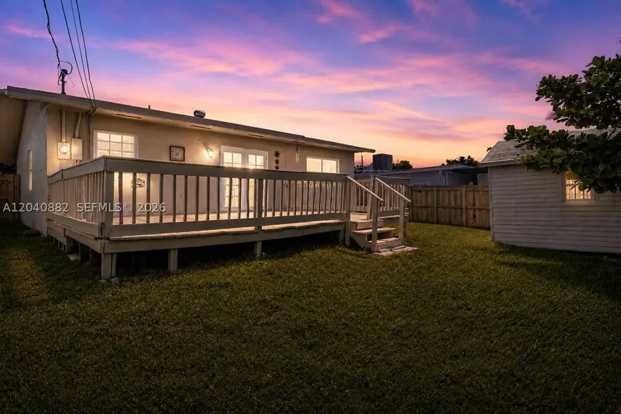 816 Johnson St, Hollywood, FL 33019 - #2