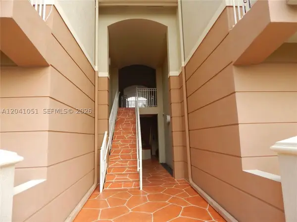 8826 W Flagler St #203, Miami, FL 33174