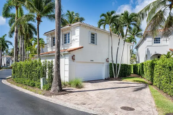 20940 NE 31st Pl, Aventura, FL 33180