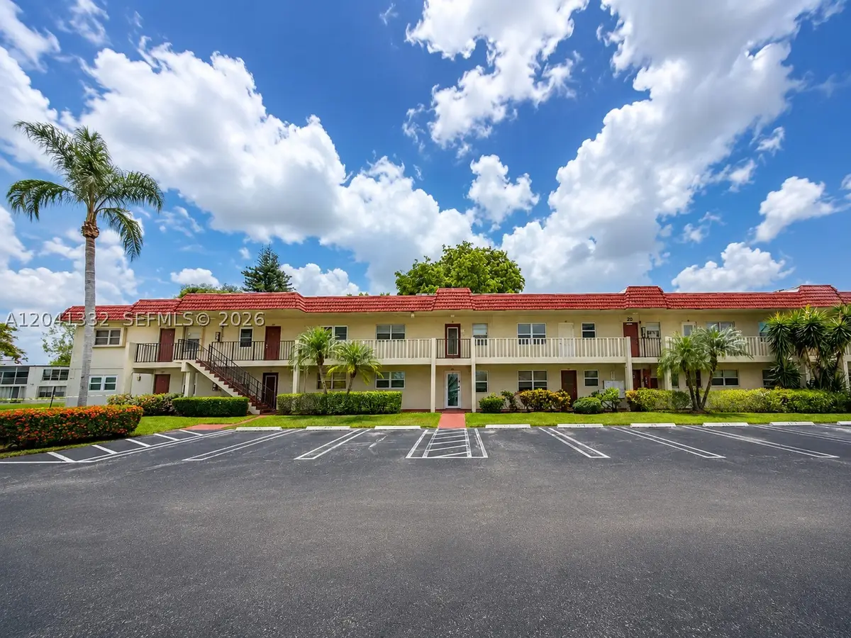 20 Abbey Ln #101, Delray Beach, FL 33446 - #1