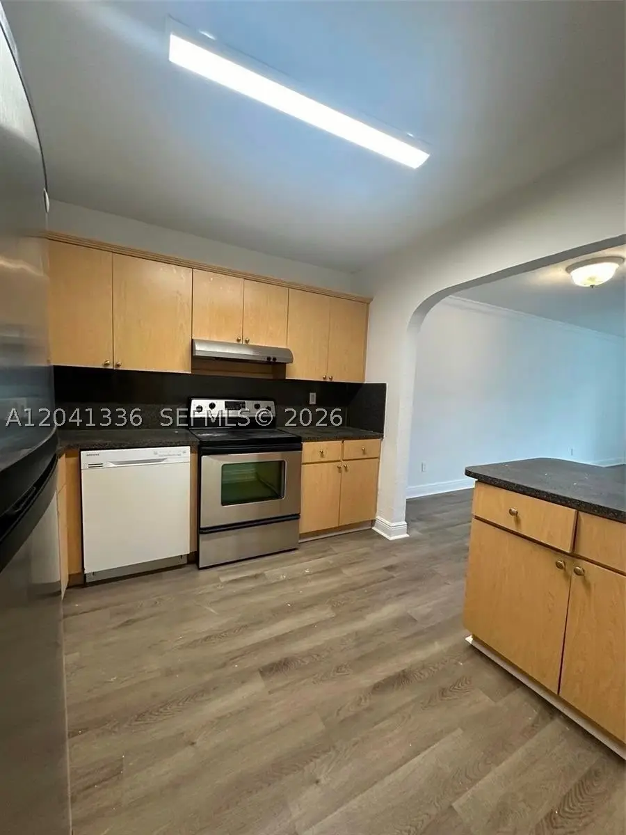 980 NE 170th St #214, North Miami Beach, FL 33162 - #3
