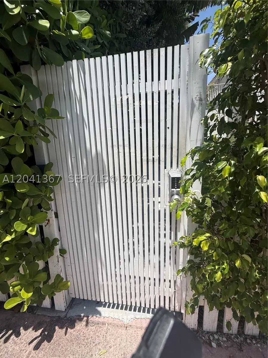 912 Euclid Ave, Miami Beach, FL 33139 - #2