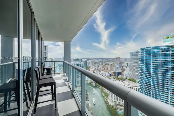 475 Brickell Ave #4715, Miami, FL 33131