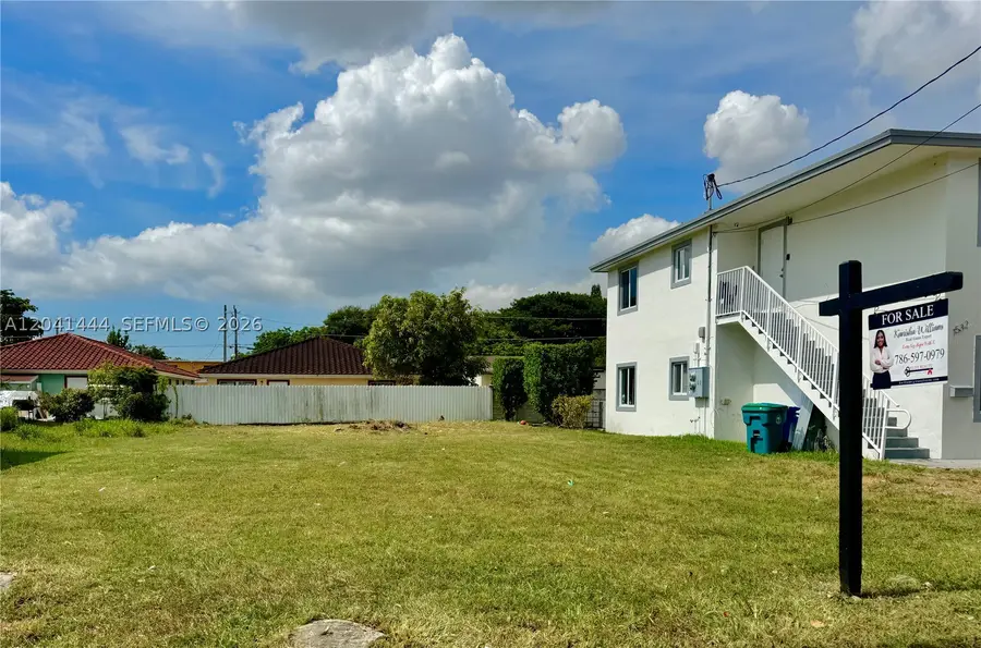 1512 NW 60th St, Miami, FL 33142 - #2