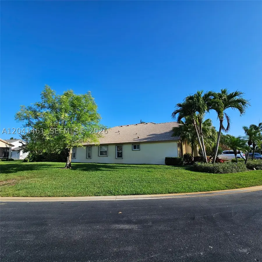 2540 Egret Lake Dr, Greenacres, FL 33413 - #3