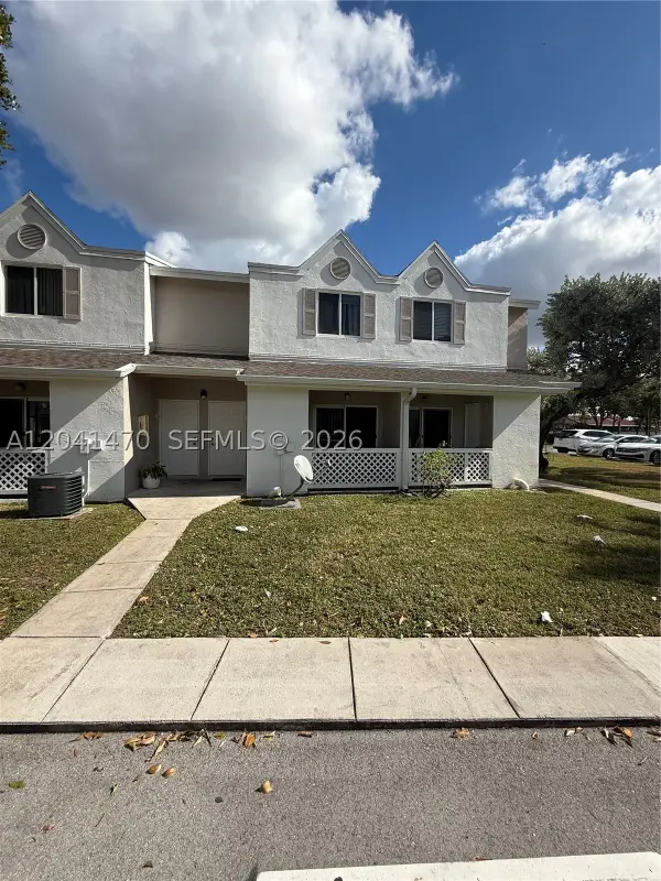 17515 NW 67th Ct #G-22, Hialeah, FL 33015